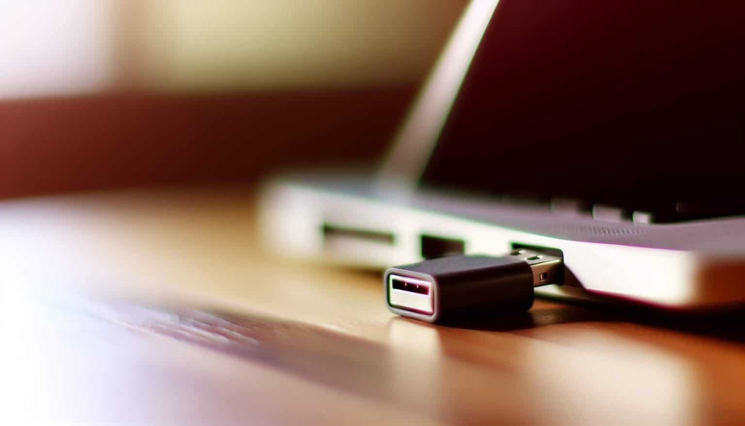 Récupérer des fichiers USB sans logiciel: astuces